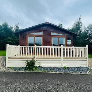 Hunters With Hot Tub Lodge Malton